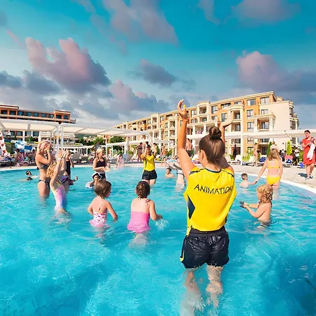 Апарт-готель Premier With Pool & Sea View 4*