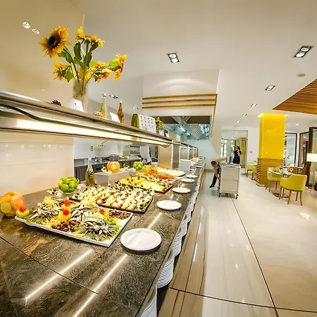 Premier With Pool & Sea View 4*