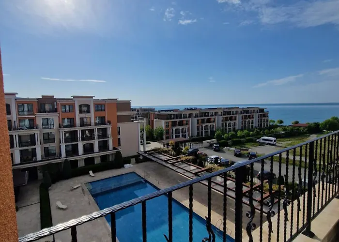 Premier With Pool & Sea View Lejlighedshotel