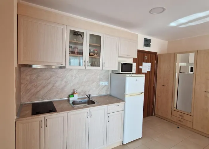 Premier With Pool & Sea View 4*