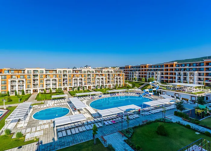 Premier With Pool & Sea View 4*