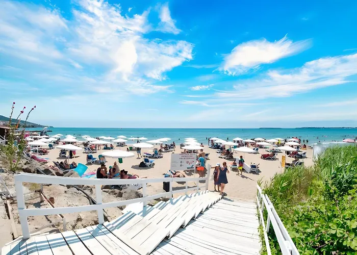 Lejlighedshotel Premier With Pool & Sea View 4*